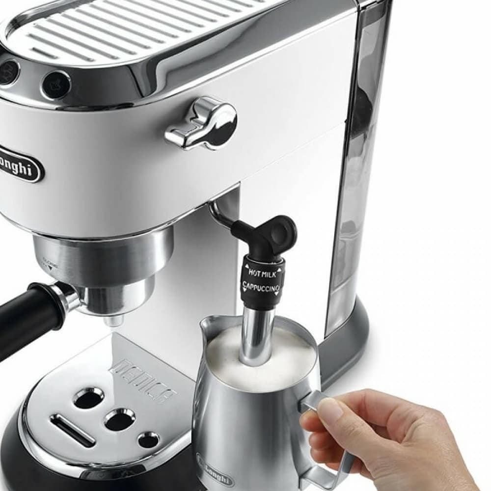 Кафемашина DELONGHI EC 685.W разопакован продукт