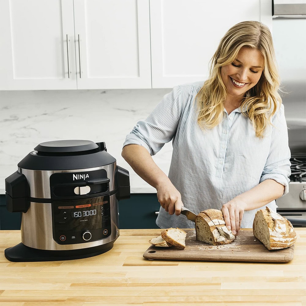 Ninja Foodi 11-in-1 SmartLid Multicooker OL550EU