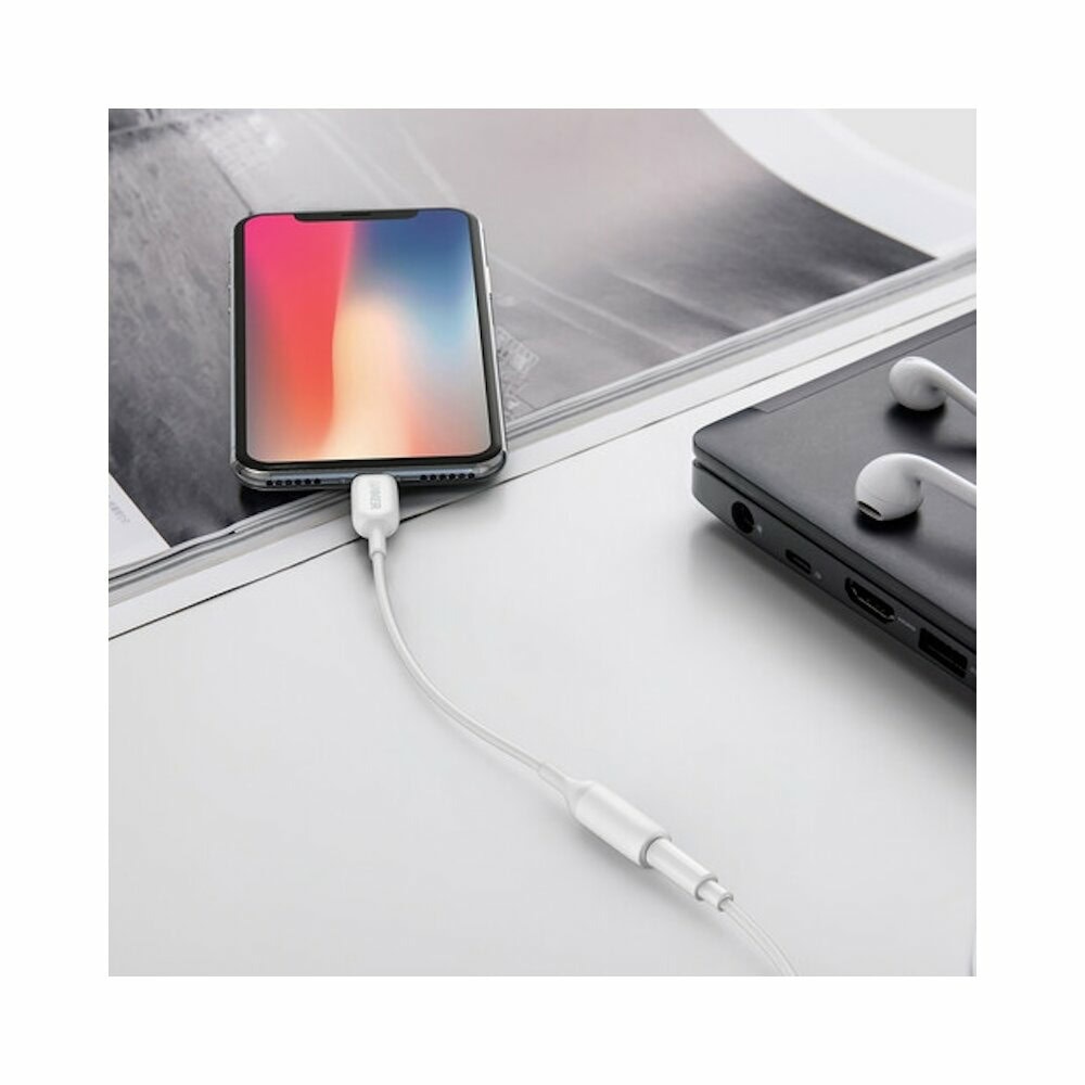 Адаптер Anker от Lightning към 3.5 мм аудио жак