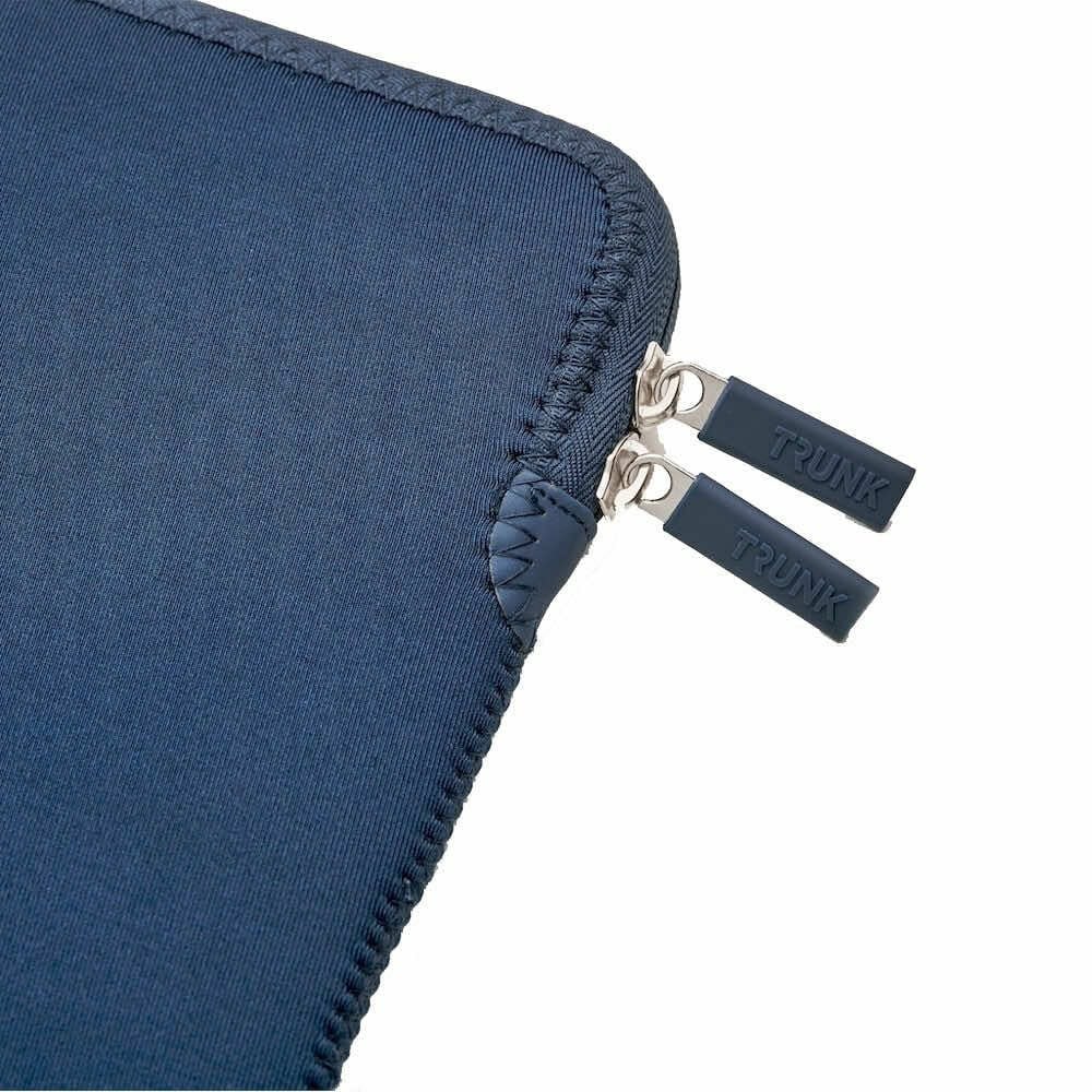 Trunk Laptop Sleeve (2022) тъмносин