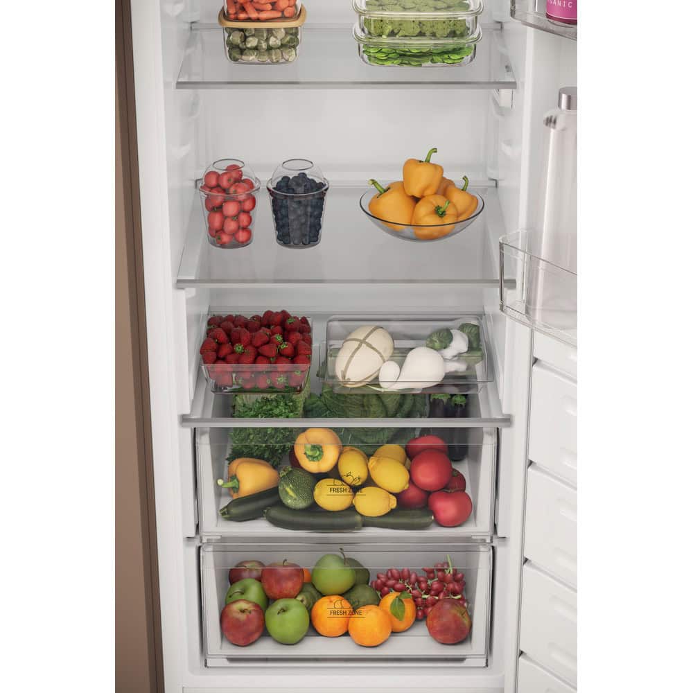 хладилник hotpoint ariston hasd18a011a1