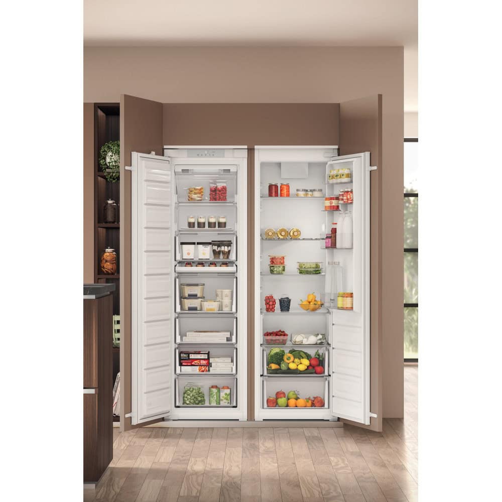 хладилник hotpoint ariston hasd18a011a1