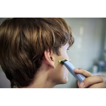 Philips OneBlade 1st Shave QP1324/20 | JAR Computers Philips OneBlade 1st Shave QP1324/20