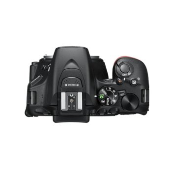 Nikon D5600 + обектив Nikon 18-105mm VR