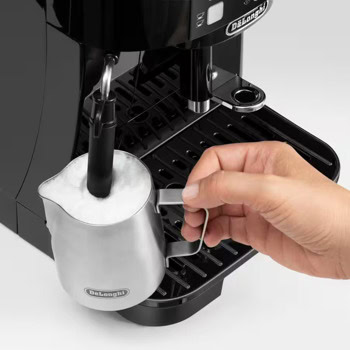DeLonghi Magnifica S Black ECAM12.121.B (Мостра)