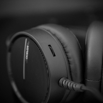 слушалки white shark ocelot черни