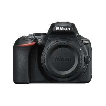 Nikon D5600 + обектив Nikon 18-140mm VR
