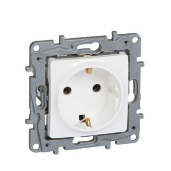 Контакт Legrand Niloe, 16A, единичен, без рамка, за вграждане, бял | JAR Computers legrand 764539