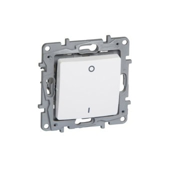 Двуполюсен ключ Legrand Niloe, бял | JAR Computers Legrand 764517