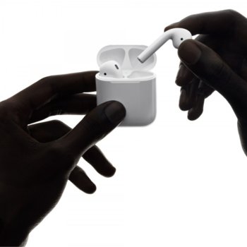 Apple AirPods безжични слушалки