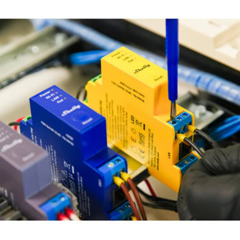 Shelly PRO RGBWW PM SPDC-0D5PE16EU | JAR Computers Shelly PRO RGBWW PM SPDC-0D5PE16EU