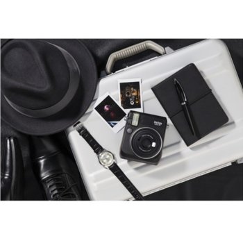 Fujifilm Instax mini 70 (черен)