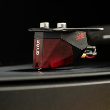 Pro-Ject Audio Systems Debut Carbon EVO