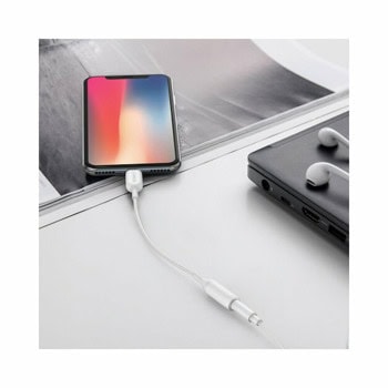 Адаптер Anker от Lightning към 3.5 мм аудио жак