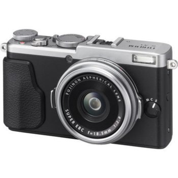 Fujifilm X70 Silver+ Samsung 32GB Memory Card