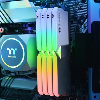 2x8GB DDR4 4000MHz Thermaltake TOUGHRAM XG RGB WH