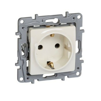 Контакт Legrand Niloe, 16A, за вграждане, крем | JAR Computers Legrand 764639
