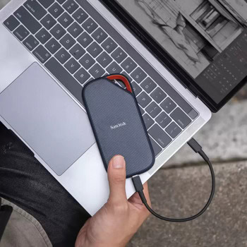 SanDisk 4TB Extreme Pro SDSSDE82-4T00-G25