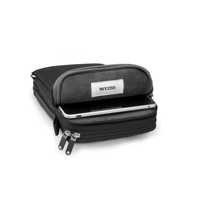 InCase Travel Kit Plus case for iPad/2/3/4 | JAR Computers InCase Travel Kit Plus case for iPad/2/3/4