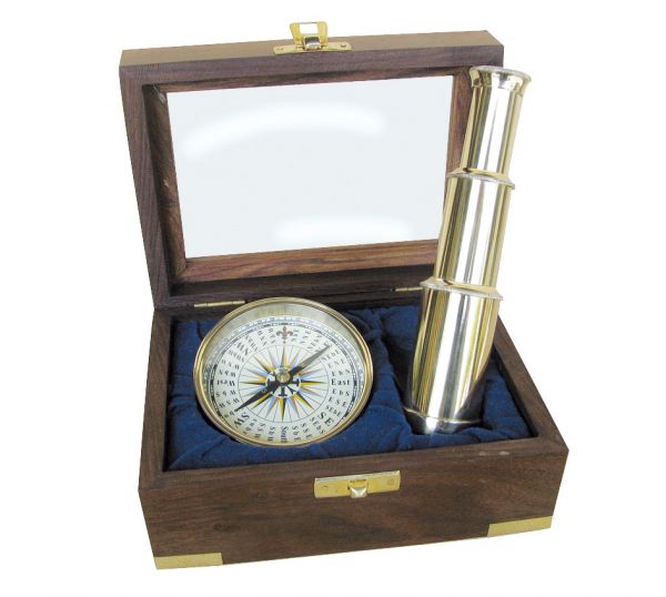 Морски комплект, телескоп и компас в дървена кутия