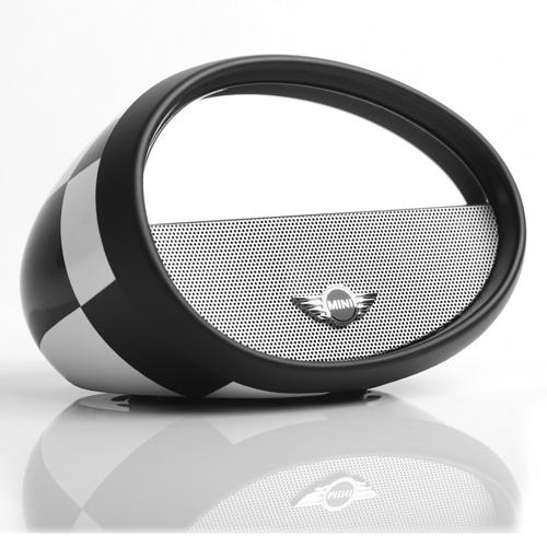 Уникален Bluetooth спийкър за iPhone, iPad, iPod и мобилни устройства - Iui Design Mini Mirror Boombox Checkered Flag | JAR Computers Уникален Bluetooth спийкър за iPhone, iPad, iPod и мобилни устройства - Iui Design Mini Mirror Boombox Checkered Flag