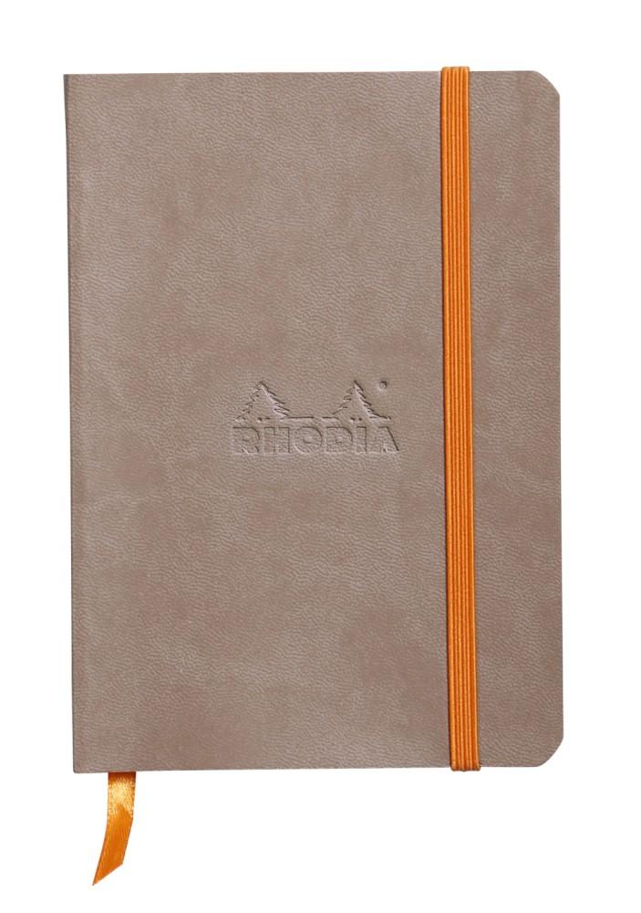 Джобен бележник RHODIA Rhodiarama, A6, 72 л., редове, хартия шамоа 90 г, меки PU корици, сивокафяв | JAR Computers Джобен бележник RHODIA Rhodiarama, A6, 72 л., редове, хартия шамоа 90 г, меки PU корици, сивокафяв