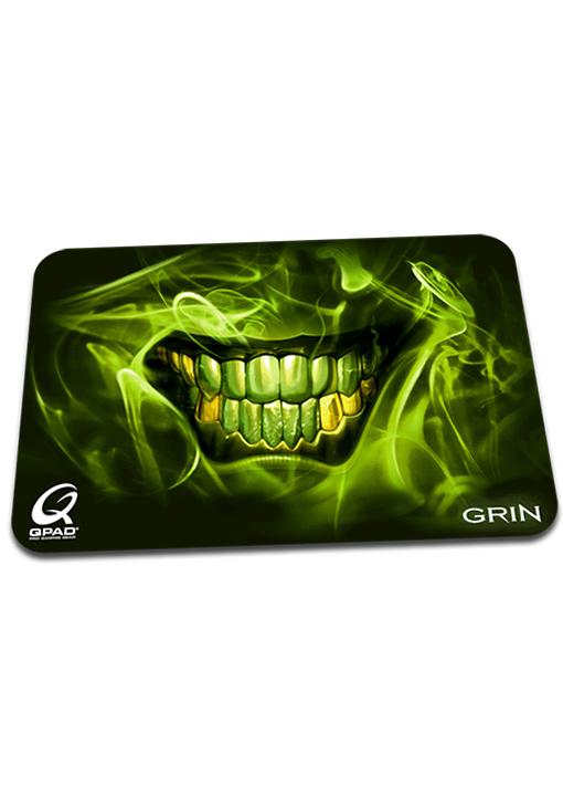 Гейминг подложка Qpad - CT Grin Limited Edition, L, мека, черна | JAR Computers Гейминг подложка Qpad - CT Grin Limited Edition, L, мека, черна