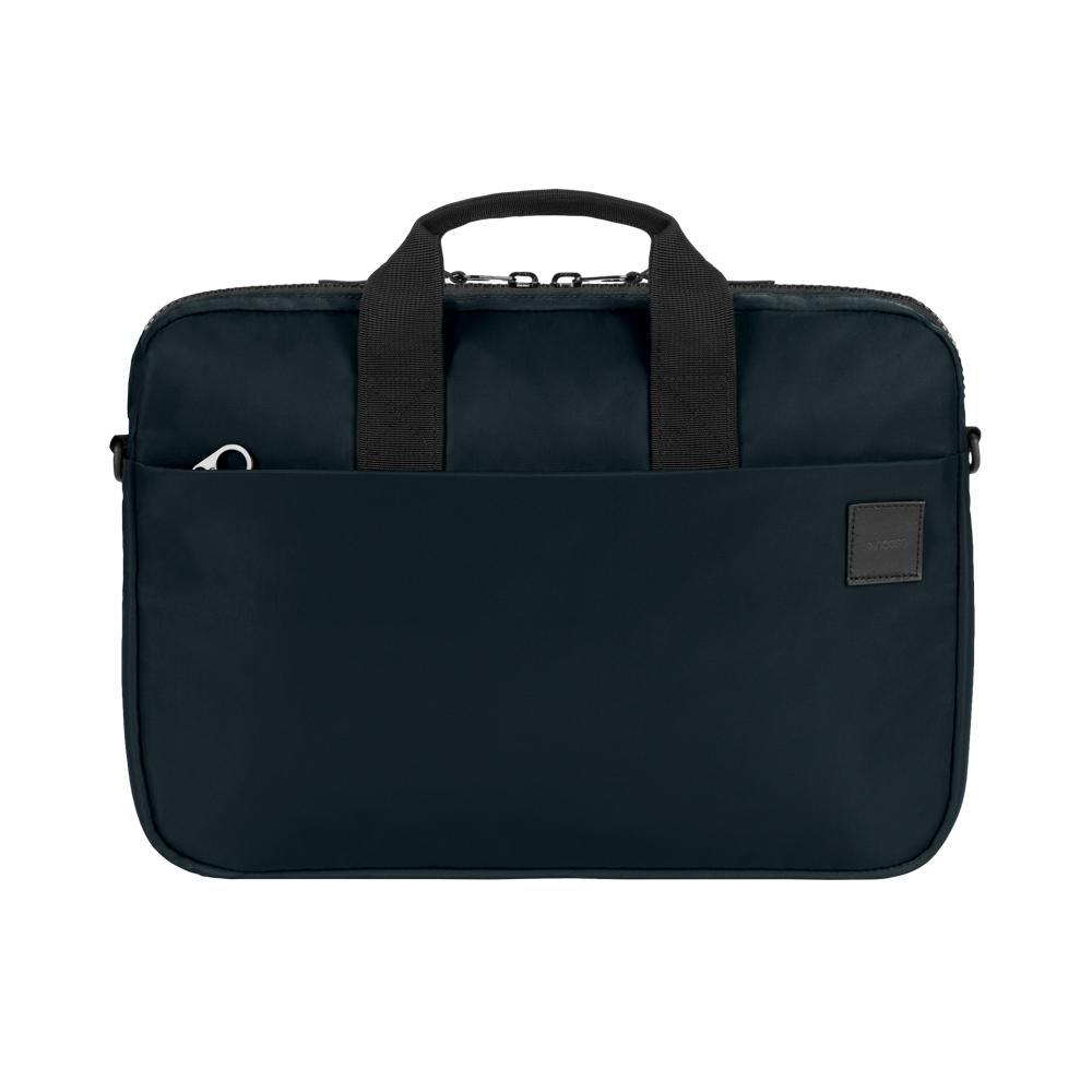 Удароустойчива елегантна чанта за MacBook Pro 13 и лаптопи до 13 инча - Incase Compass Brief (тъмносин) | JAR Computers Удароустойчива елегантна чанта за MacBook Pro 13 и лаптопи до 13 инча - Incase Compass Brief (тъмносин)