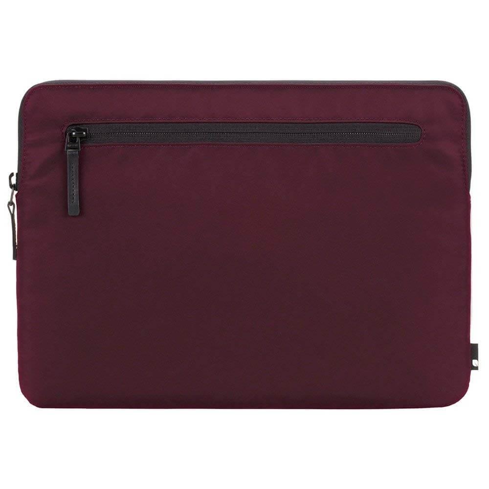 Предпазен полиестерен калъф за MacBook Pro 16, Mаcbook Pro 15 и лаптопи до 16 инча - Incase Compact Sleeve in Flight Nylon (тъмночервен) | JAR Computers Предпазен полиестерен калъф за MacBook Pro 16, Mаcbook Pro 15 и лаптопи до 16 инча - Incase Compact Sleeve in Flight Nylon (тъмночервен)