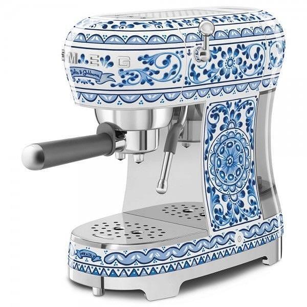Кафемашина SMEG ECF02DGBEU