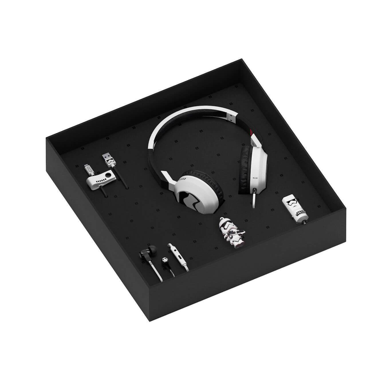 дублирана - Tribe Star Wars Stormtrooper Giftbox- комплект On-Ear слушалки, In-Ear слушалки, зарядно за кола, 16GB USB флаш памет и Micro USB кабел за мобилни устройства | JAR Computers дублирана - Tribe Star Wars Stormtrooper Giftbox- комплект On-Ear слушалки, In-Ear слушалки, зарядно за кола, 16GB USB флаш памет и Micro USB кабел за мобилни устройства