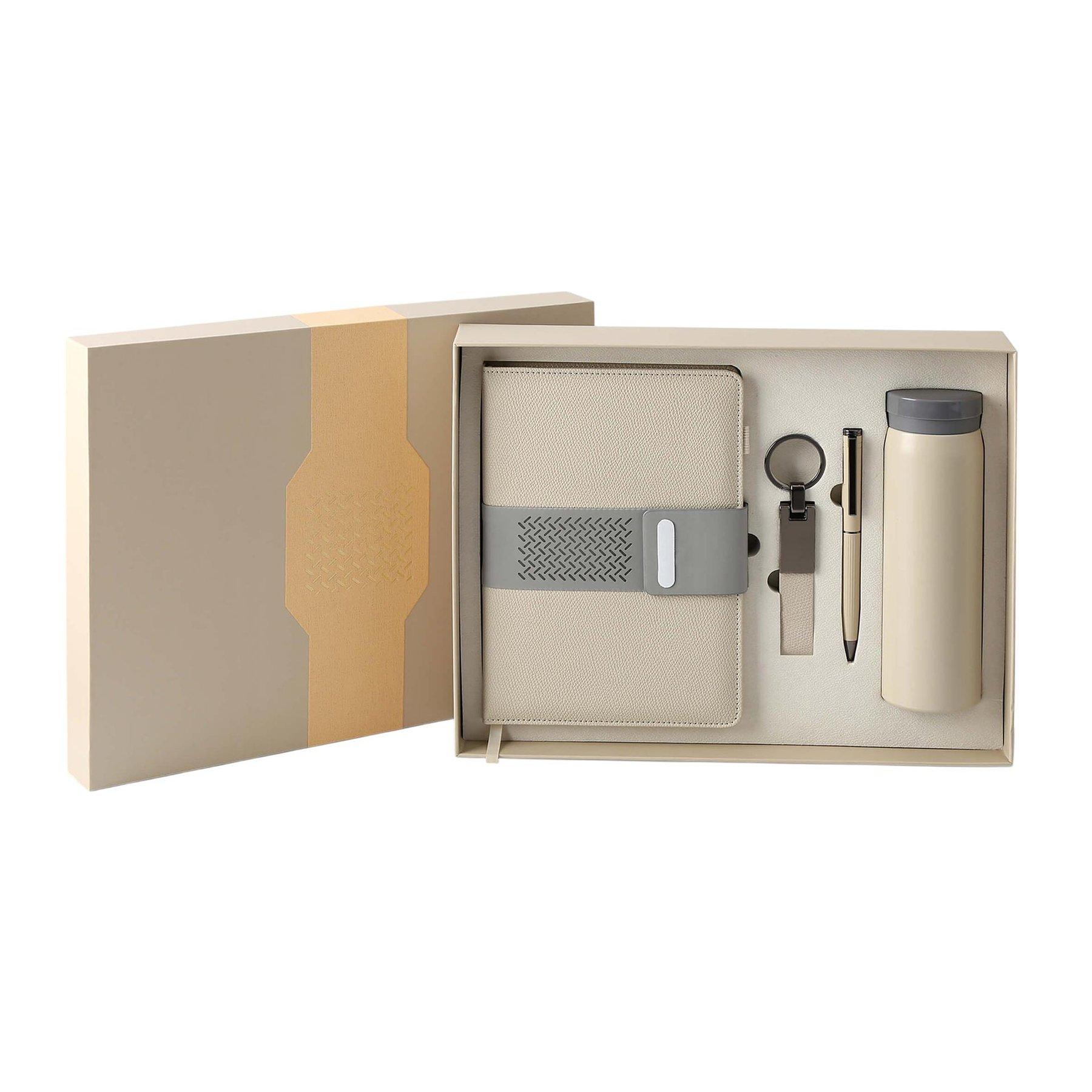 Office 1 Комплект Welcome, тефтер, бутилка, химикалка и ключодържател, в кутия, кремав | JAR Computers Office 1 Комплект Welcome, тефтер, бутилка, химикалка и ключодържател, в кутия, кремав