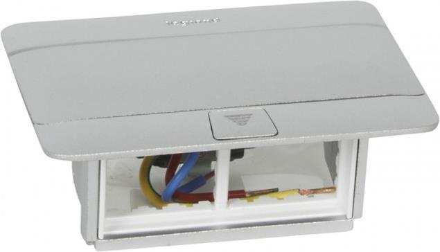 Подова/Мебелна кутия 4 мод. цвят Алуминий мат Pop Up Legrand | JAR Computers Подова/Мебелна кутия 4 мод. цвят Алуминий мат Pop Up Legrand