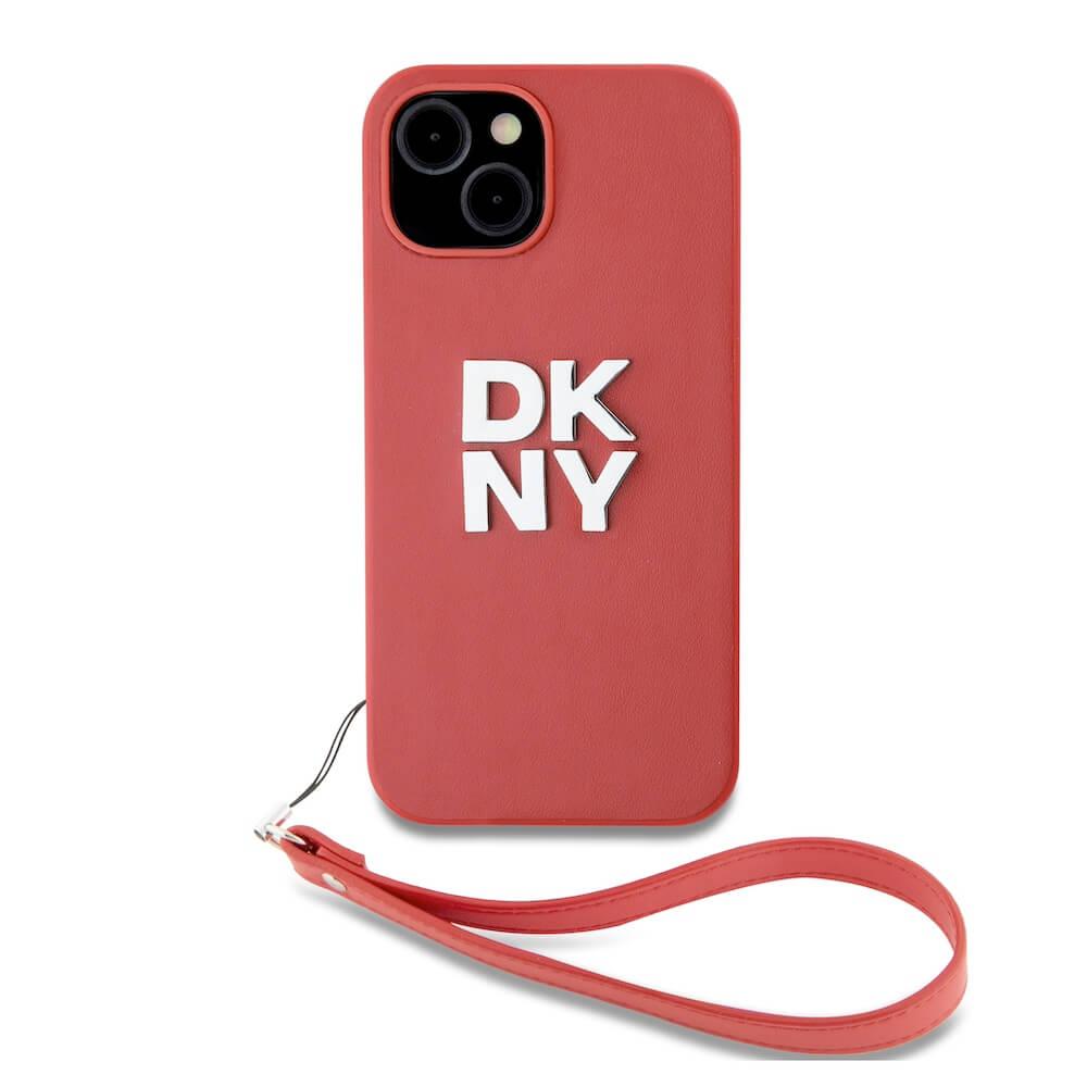 Дизайнерски кожен кейс с връзка за носене за iPhone 13 - DKNY Stack Logo Wrist Strap Leather Hard Case (червен) | JAR Computers Дизайнерски кожен кейс с връзка за носене за iPhone 13 - DKNY Stack Logo Wrist Strap Leather Hard Case (червен)
