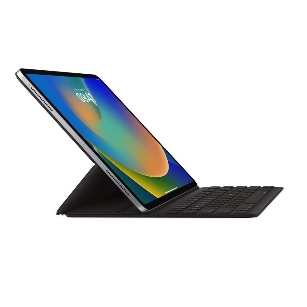 Оригинален полиуретанов калъф, клавиатура и поставка за iPad Pro 12.9 M2 (2022), iPad Pro 12.9 M1 (2021), iPad Pro 12.9 (2020), iPad Pro 12.9 (2018) - Apple Smart Keyboard Folio UK (черен) | JAR Computers Оригинален полиуретанов калъф, клавиатура и поставка за iPad Pro 12.9 M2 (2022), iPad Pro 12.9 M1 (2021), iPad Pro 12.9 (2020), iPad Pro 12.9 (2018) - Apple Smart Keyboard Folio UK (черен)