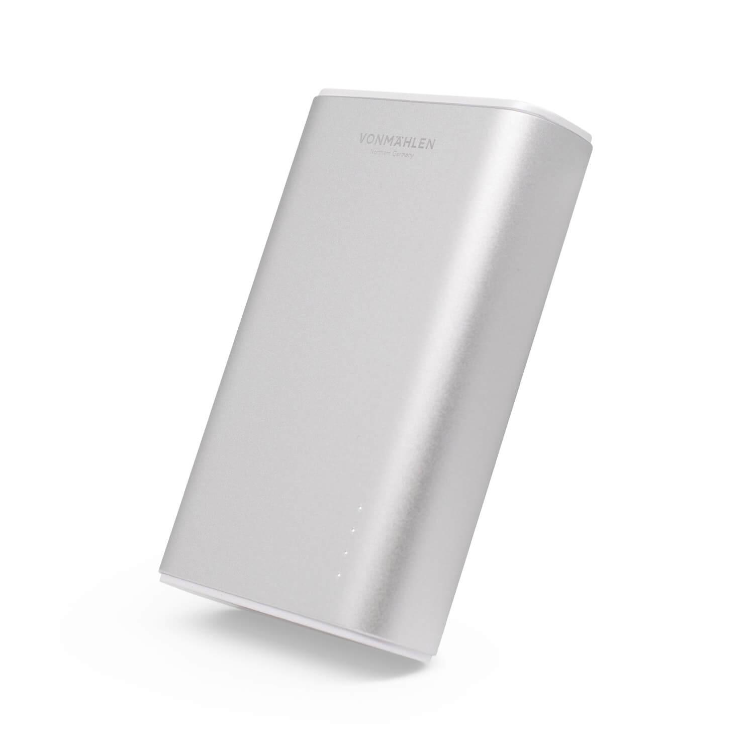 Външна батерия с два USB изхода и USB-C порт и технология за бързо зареждане - Vonmahlen Evergreen QC 3.0 Power Bank 10000 mAh (сребрист) | JAR Computers Външна батерия с два USB изхода и USB-C порт и технология за бързо зареждане - Vonmahlen Evergreen QC 3.0 Power Bank 10000 mAh (сребрист)