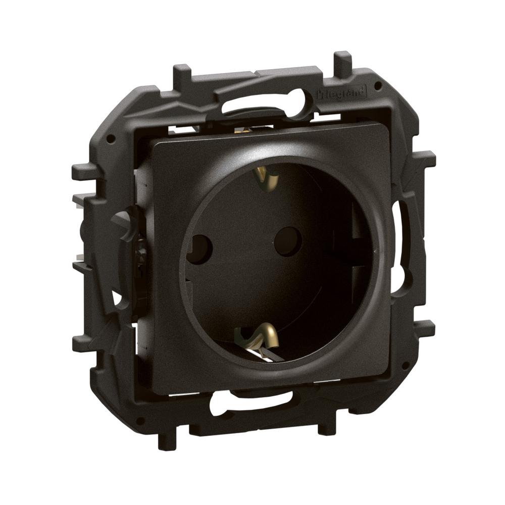 Контакт Шуко 2P+E 16A с детска защита и автоматични клеми Черен - Legrand Niloe New NP3120BK | JAR Computers Контакт Шуко 2P+E 16A с детска защита и автоматични клеми Черен - Legrand Niloe New NP3120BK