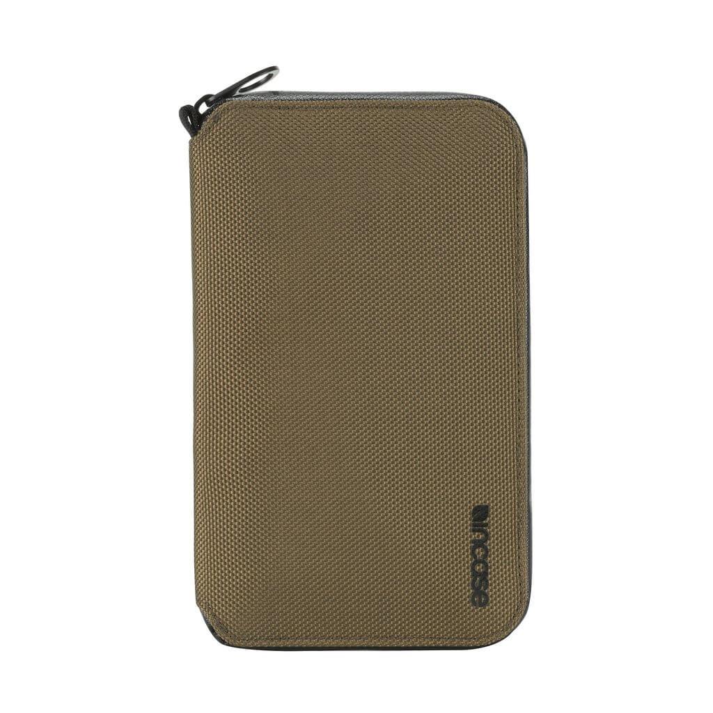 Стилен и практичен портфейл с множество отделения - Incase Travel Passport Zip Wallet (бронз) | JAR Computers Стилен и практичен портфейл с множество отделения - Incase Travel Passport Zip Wallet (бронз)