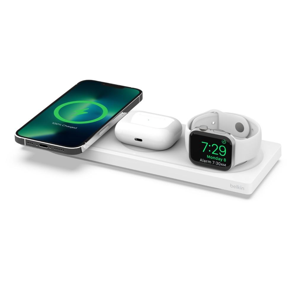 Тройна поставка (пад) за безжично зареждане за iPhone с Magsafe, Apple Watch и AirPods - Belkin Boost Charge Pro 3-in-1 Wireless Charging Pad with MagSafe (бял) | JAR Computers Тройна поставка (пад) за безжично зареждане за iPhone с Magsafe, Apple Watch и AirPods - Belkin Boost Charge Pro 3-in-1 Wireless Charging Pad with MagSafe (бял)
