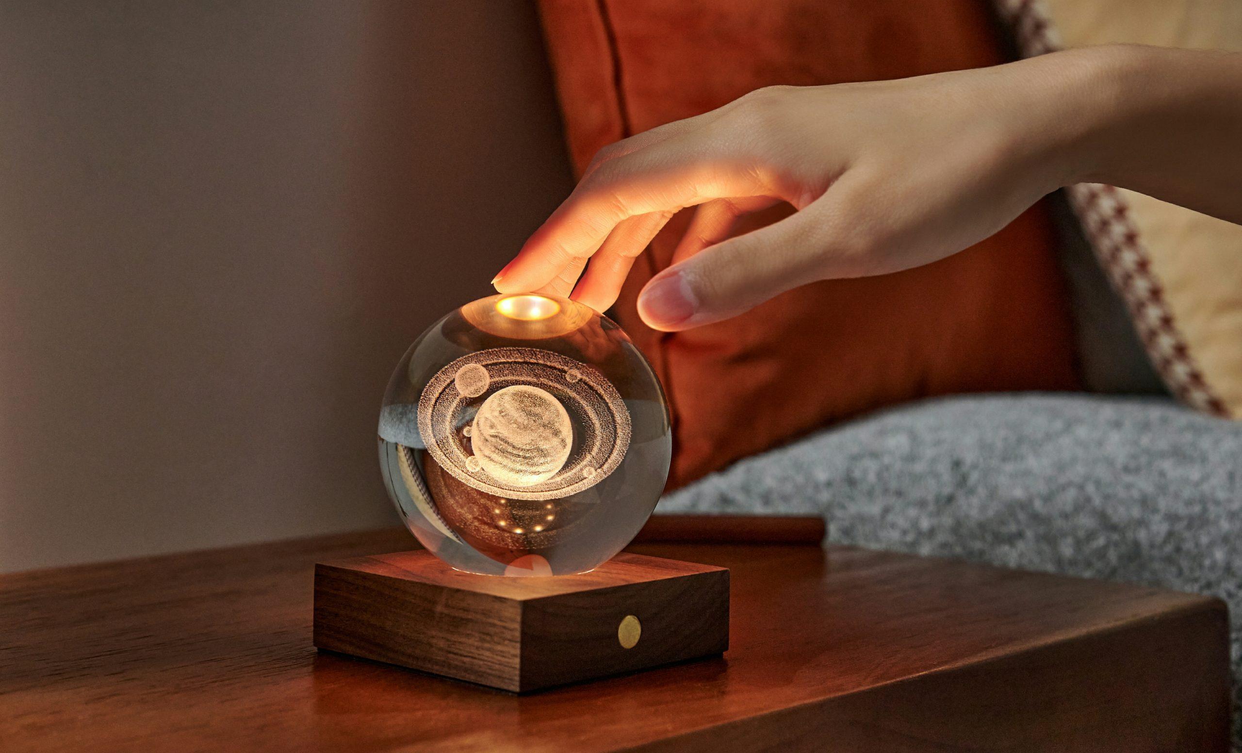 Нощна лампа Ginko Amber Crystal Light Saturn | JAR Computers Нощна лампа Ginko Amber Crystal Light Saturn