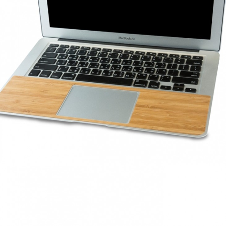 Innerexile Zura Palm Bamboo - защитно покритие от истински бамбук за частта под дланите на MacBook Air 13 (модели от 2010 до 2017 година)