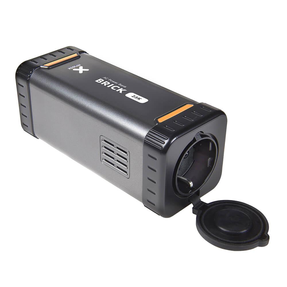Мощна външна батерия с AC изход (220V за ел. мрежа), два USB изхода и един USB-C порт - A-solar Xtorm AL480N AC Power Bank Brick 23200mAh Quick Charge 3.0 | JAR Computers Мощна външна батерия с AC изход (220V за ел. мрежа), два USB изхода и един USB-C порт - A-solar Xtorm AL480N AC Power Bank Brick 23200mAh Quick Charge 3.0