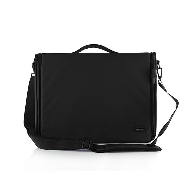 Чанта за MacBook Pro 15 и преносими компютри до 15 инча - Modecom Torino Black (черен) | JAR Computers Чанта за MacBook Pro 15 и преносими компютри до 15 инча - Modecom Torino Black (черен)