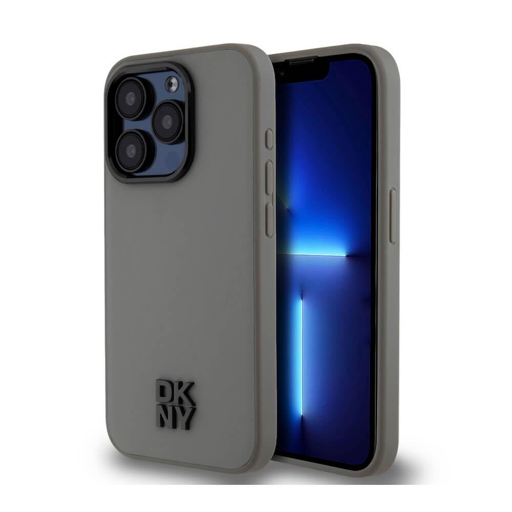 Дизайнерски кожен кейс с MagSafe за iPhone 15 Pro - DKNY Stack Logo MagSafe Leather Hard Case (сив) | JAR Computers Дизайнерски кожен кейс с MagSafe за iPhone 15 Pro - DKNY Stack Logo MagSafe Leather Hard Case (сив)
