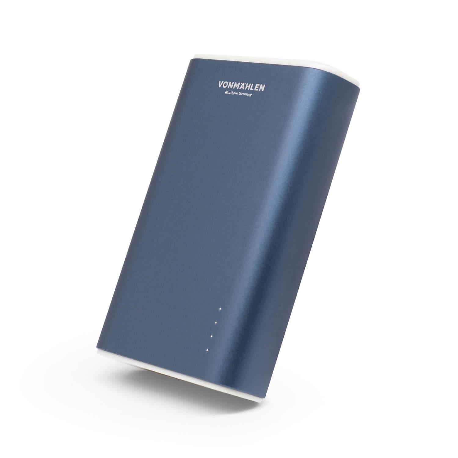 Външна батерия с два USB изхода и USB-C порт и технология за бързо зареждане - Vonmahlen Evergreen QC 3.0 Power Bank 10000 mAh (тъмносин) | JAR Computers Външна батерия с два USB изхода и USB-C порт и технология за бързо зареждане - Vonmahlen Evergreen QC 3.0 Power Bank 10000 mAh (тъмносин)