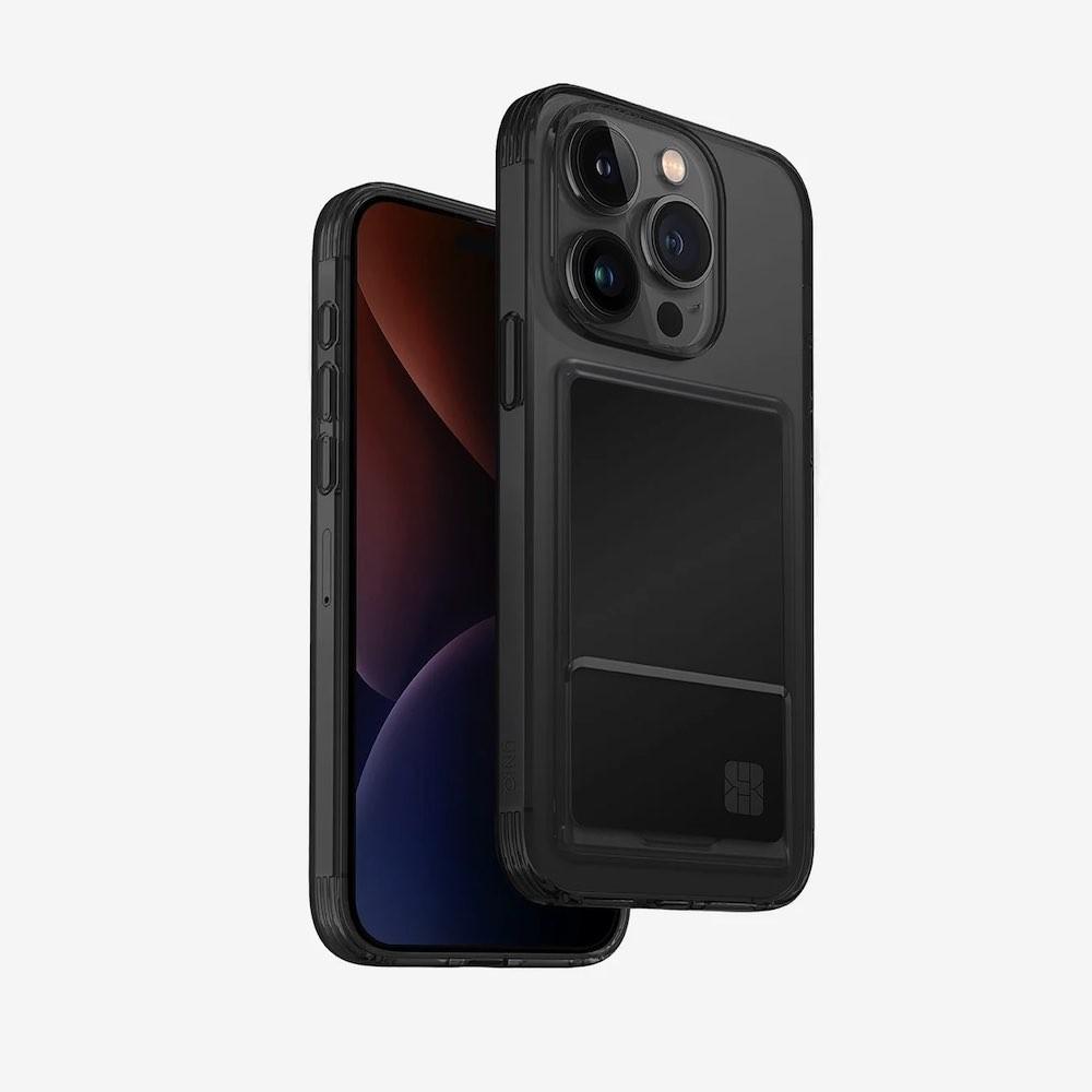 Удароустойчив силиконов (TPU) калъф с джоб за кредитна карта за iPhone 15 Pro - Uniq AirFender ID Flexible Case (черен) | JAR Computers Удароустойчив силиконов (TPU) калъф с джоб за кредитна карта за iPhone 15 Pro - Uniq AirFender ID Flexible Case (черен)