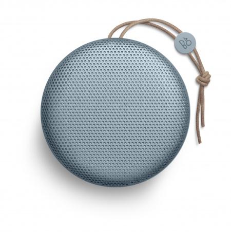 Уникална портативна аудиофилска безжична система за мобилни устройства - Bang & Olufsen BeoPlay A1 (светлосин) | JAR Computers Уникална портативна аудиофилска безжична система за мобилни устройства - Bang & Olufsen BeoPlay A1 (светлосин)