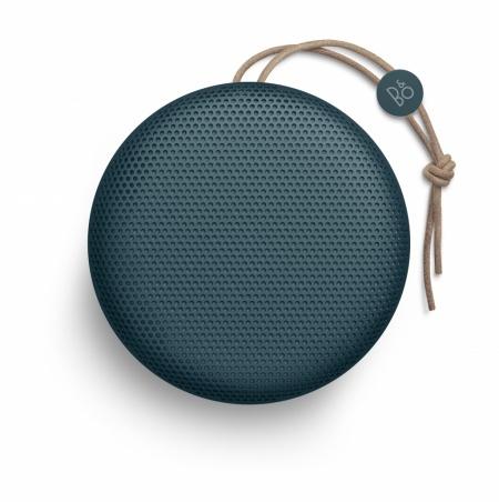 Уникална портативна аудиофилска безжична система за мобилни устройства - Bang & Olufsen BeoPlay A1 (тъмносин) | JAR Computers Уникална портативна аудиофилска безжична система за мобилни устройства - Bang & Olufsen BeoPlay A1 (тъмносин)